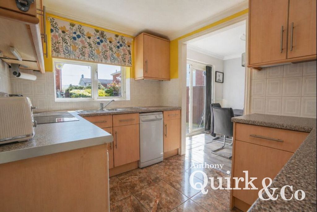 Property photo 2 of 22