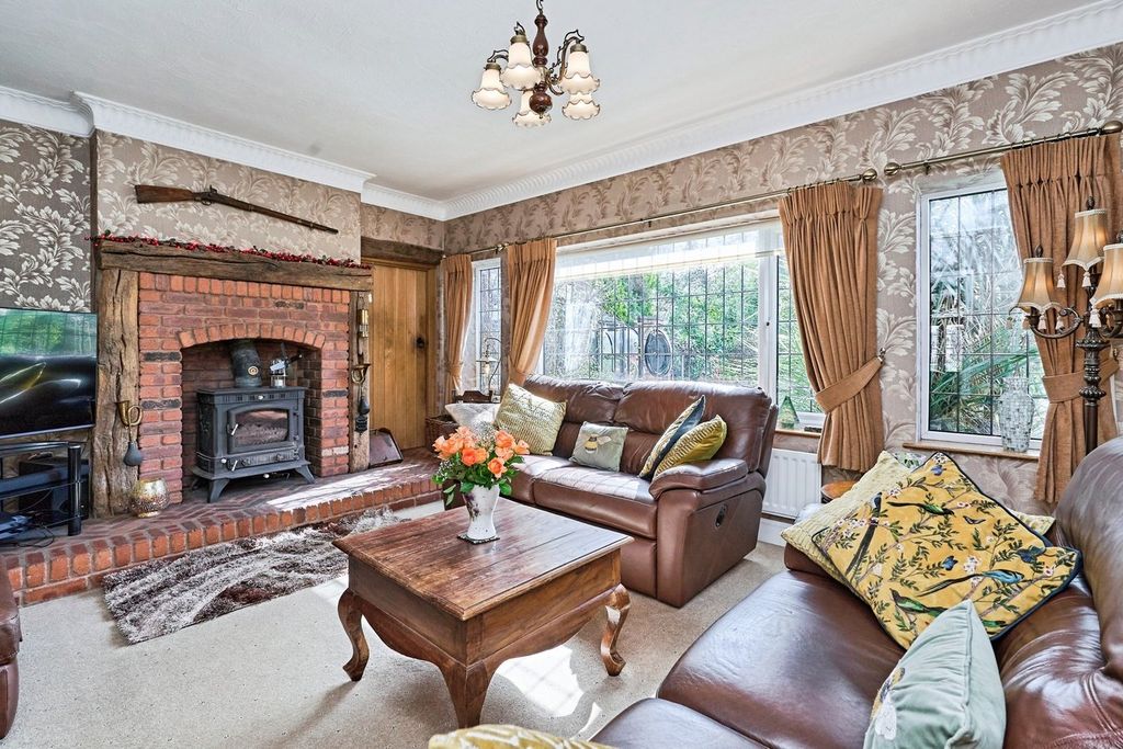 Property photo 2 of 20