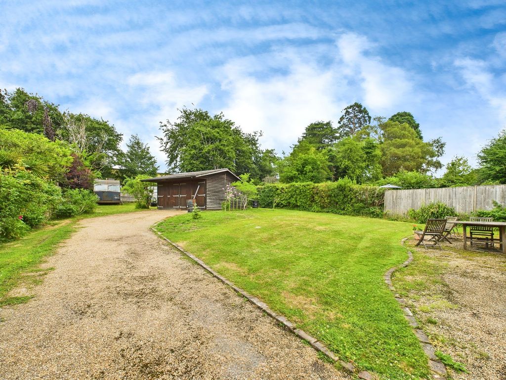 Property photo 2 of 11