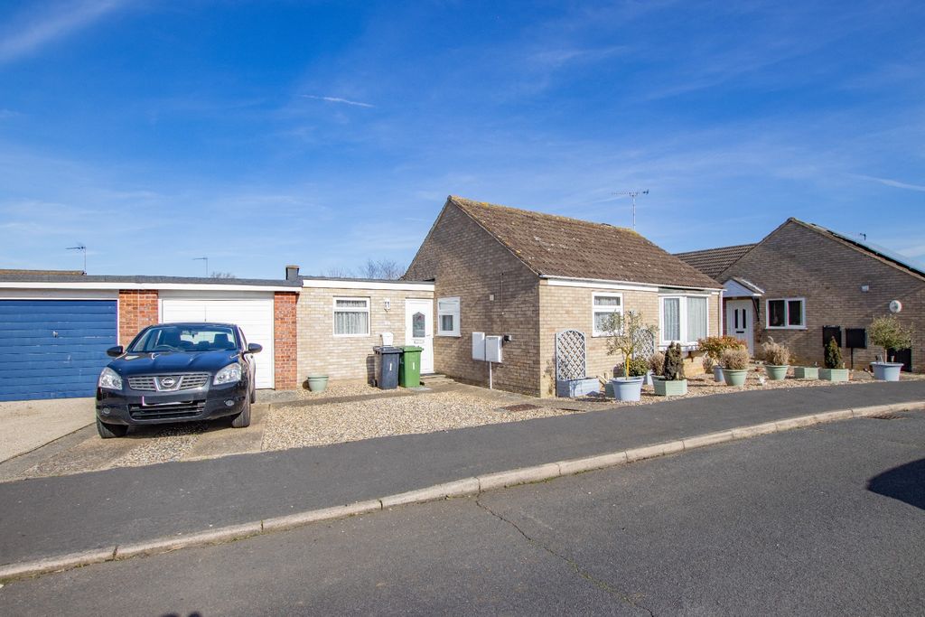 Property photo 1 of 19 4939722