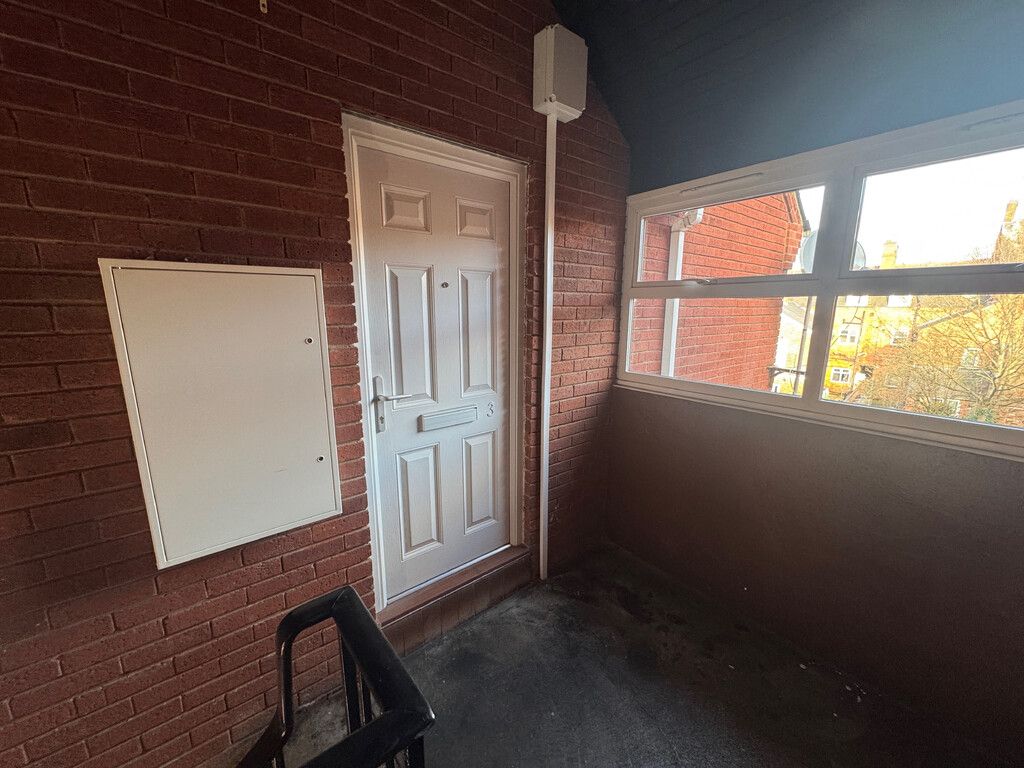 Property photo 3 of 20 Main Door