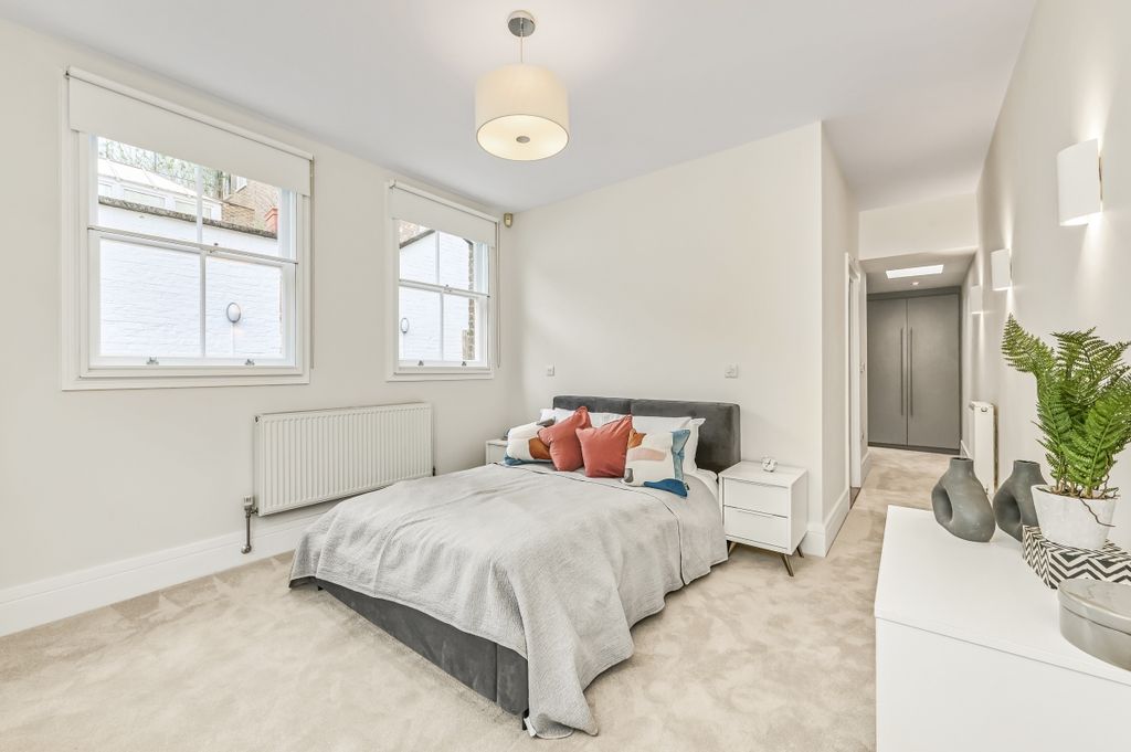 Property photo 3 of 22 Hdwe_-_Devonshire...