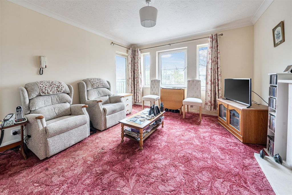 Property photo 3 of 12 Sitting Room