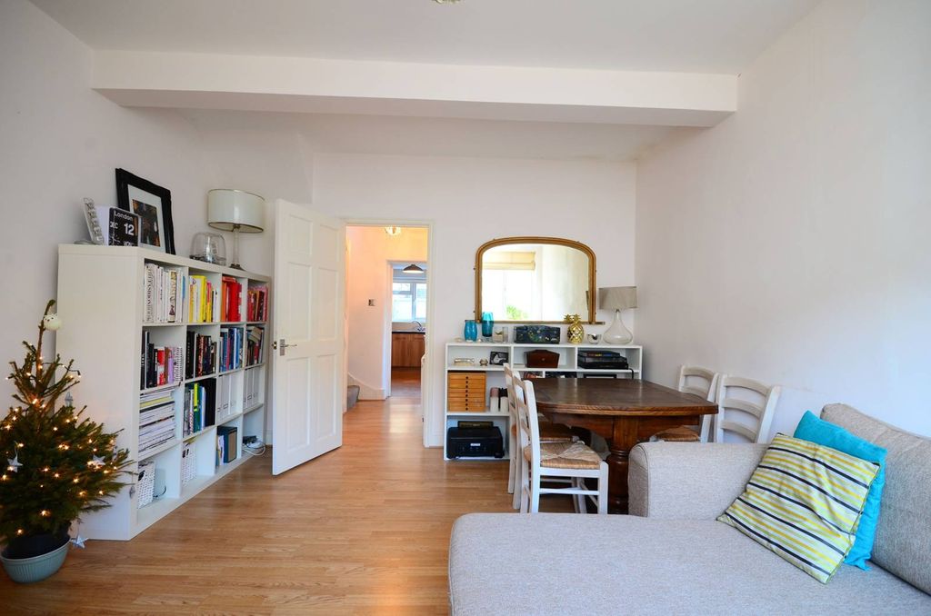 Property photo 3 of 8
