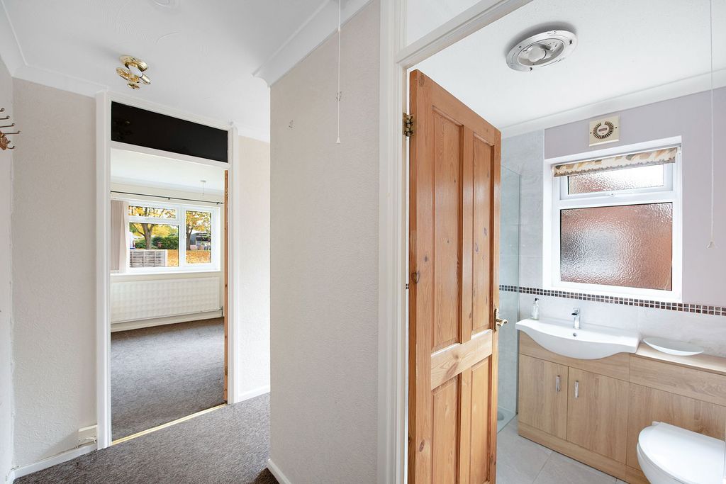 Property photo 3 of 24