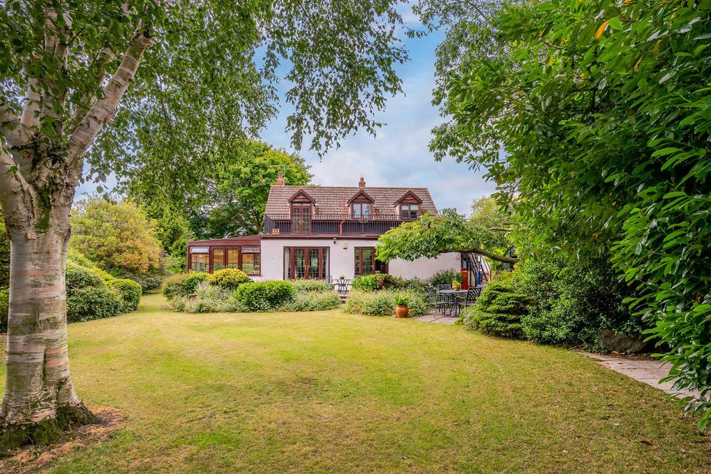 Property photo 1 of 34