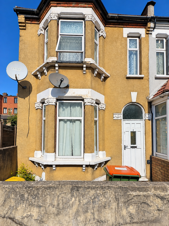 Property photo 1 of 6