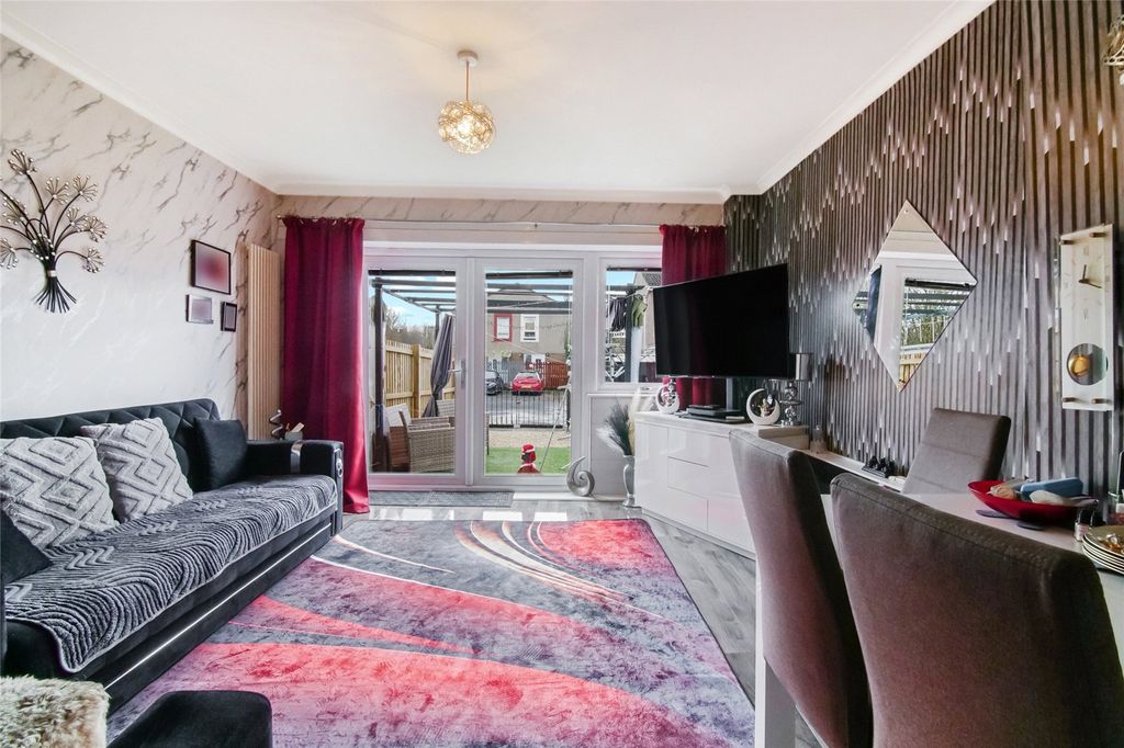 Property photo 2 of 14 Picture No. 13