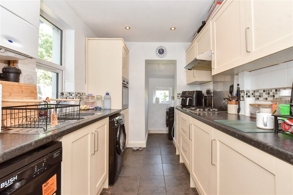 Property photo 3 of 13 Kitchen