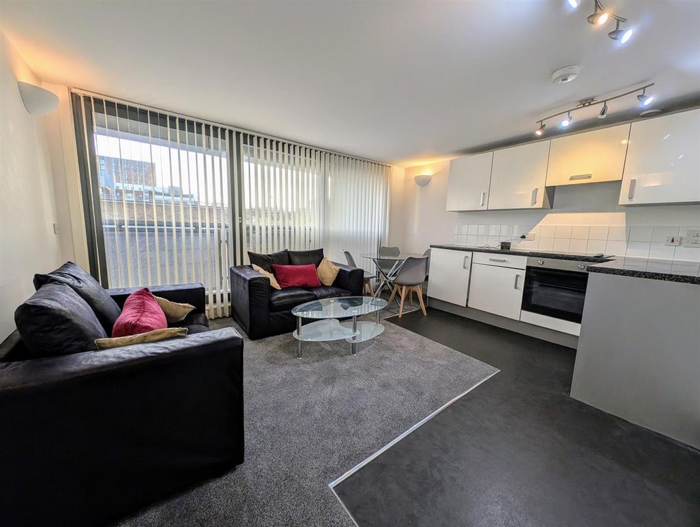 Property photo 1 of 11 Living Room.Jpg