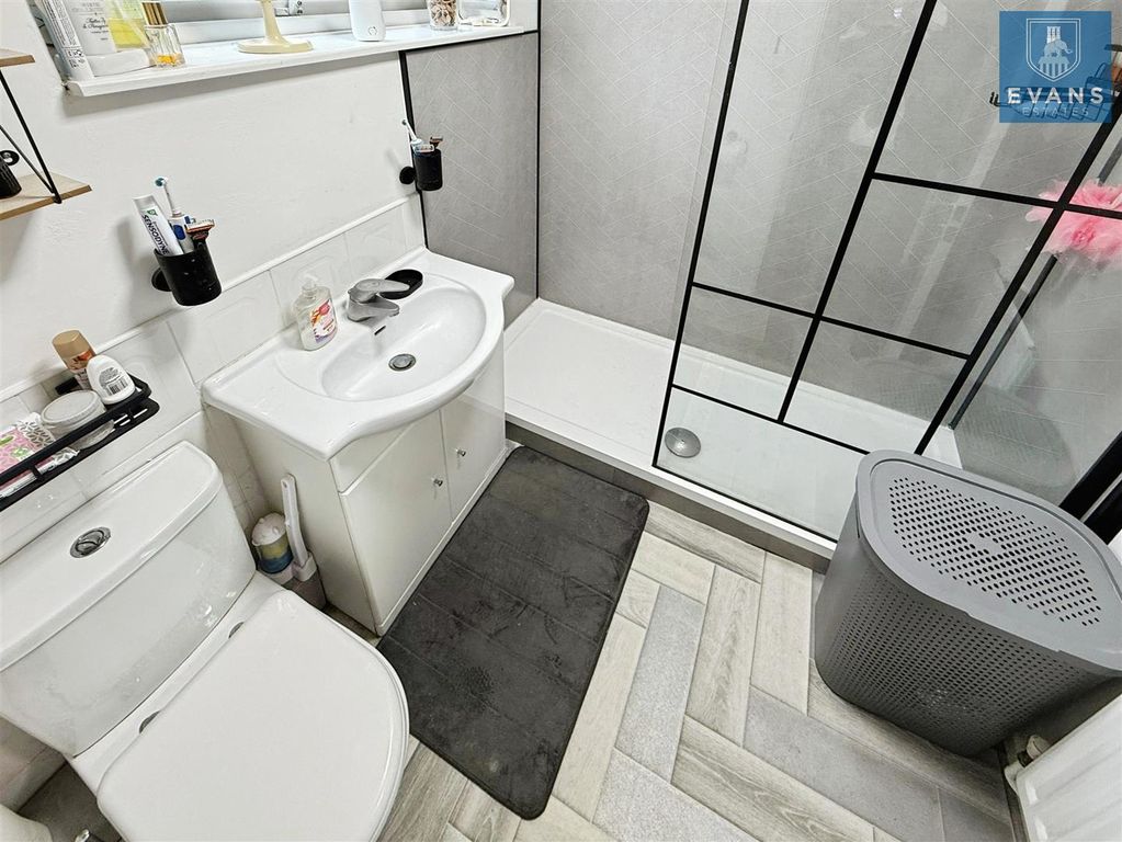 Property photo 3 of 15 Refitted Shower Room