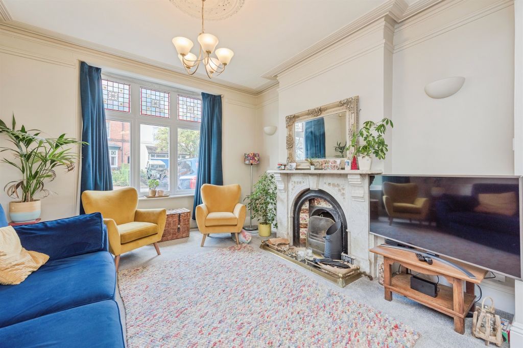Property photo 2 of 17