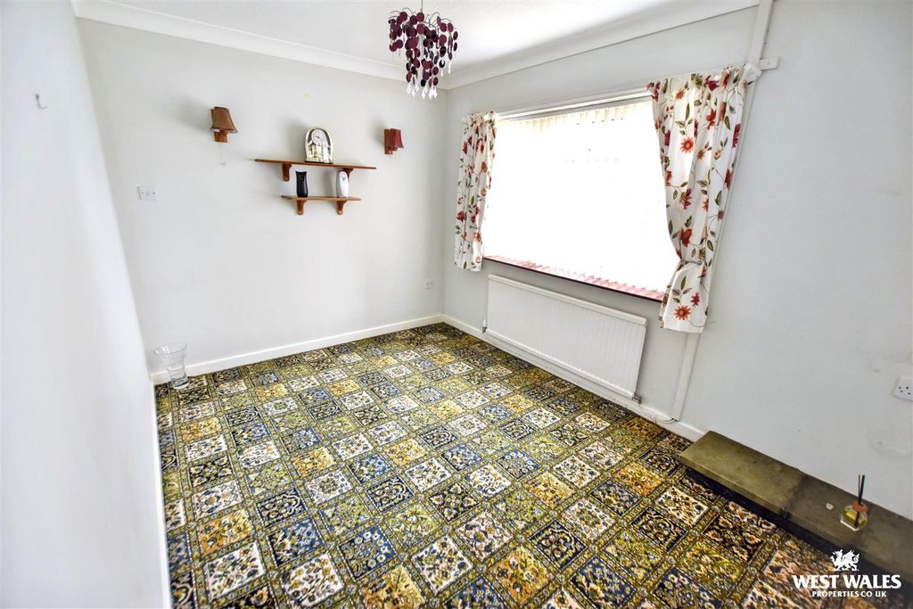 Additional image 7 of 3 bed detached bungalow for saleVicarage Fields, Pembroke SA71