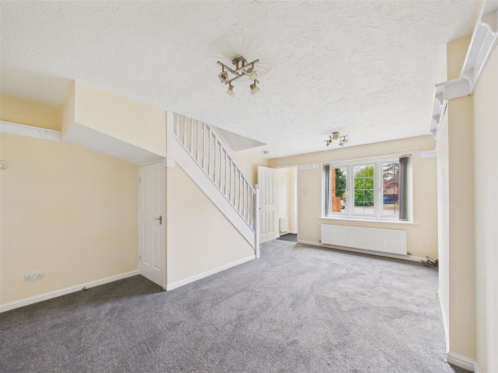 Property photo 2 of 12 Lounge/Dining Room