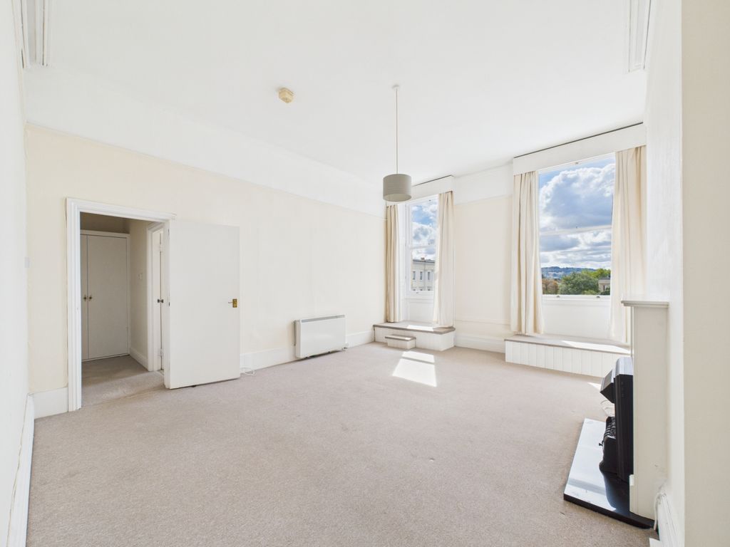 Property photo 1 of 7 Cam01740G0-Pr0438-Still002