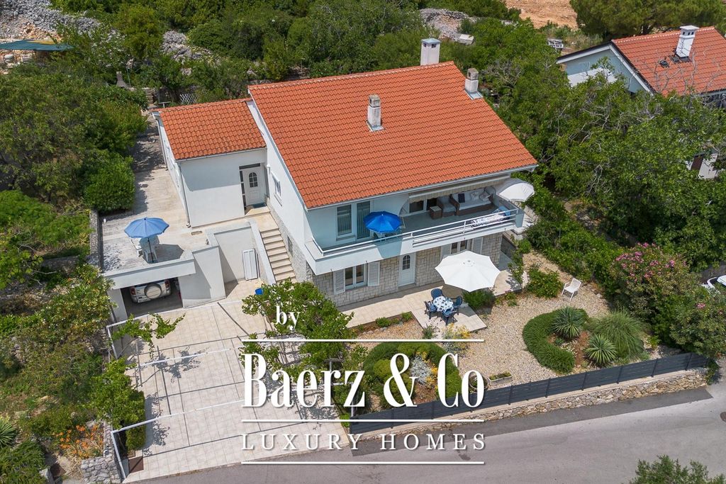 Property photo 1 of 35