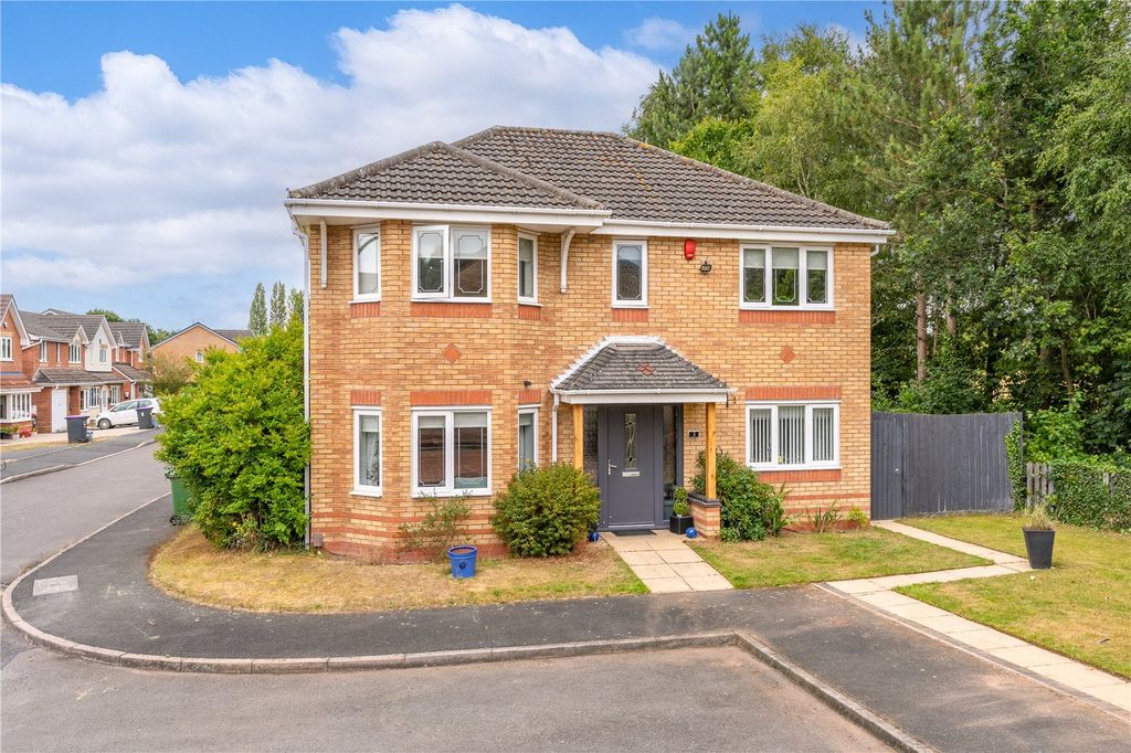 Property photo 1 of 37 Picture No. 23