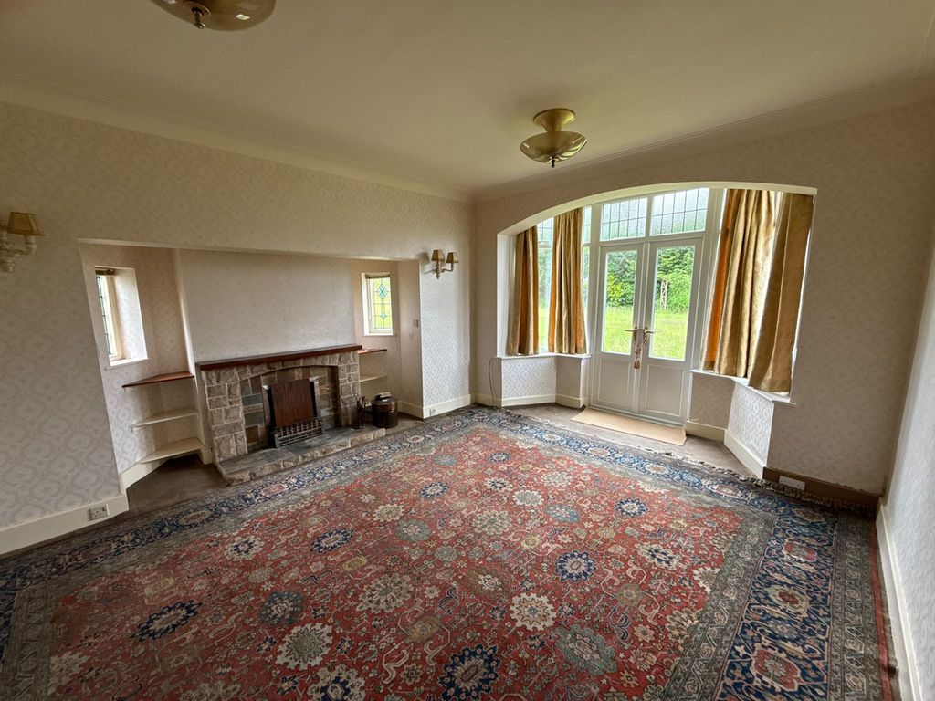 Property photo 3 of 18