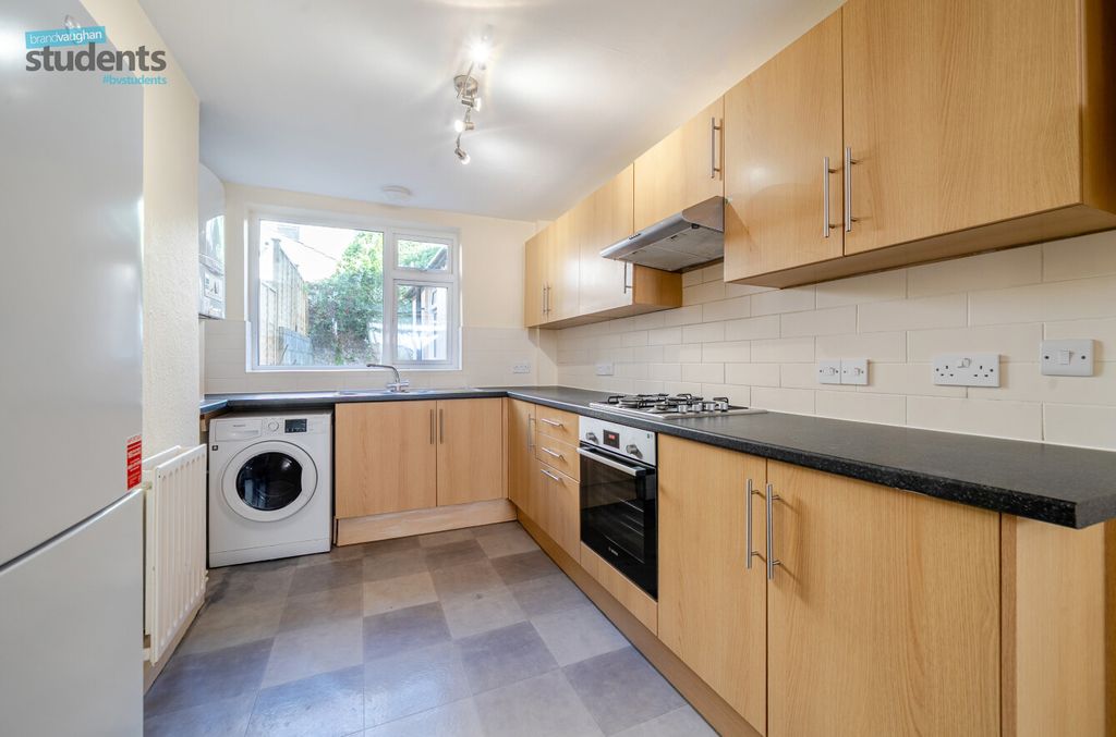 Property photo 3 of 9 Abf5cc66-3F3d-408...