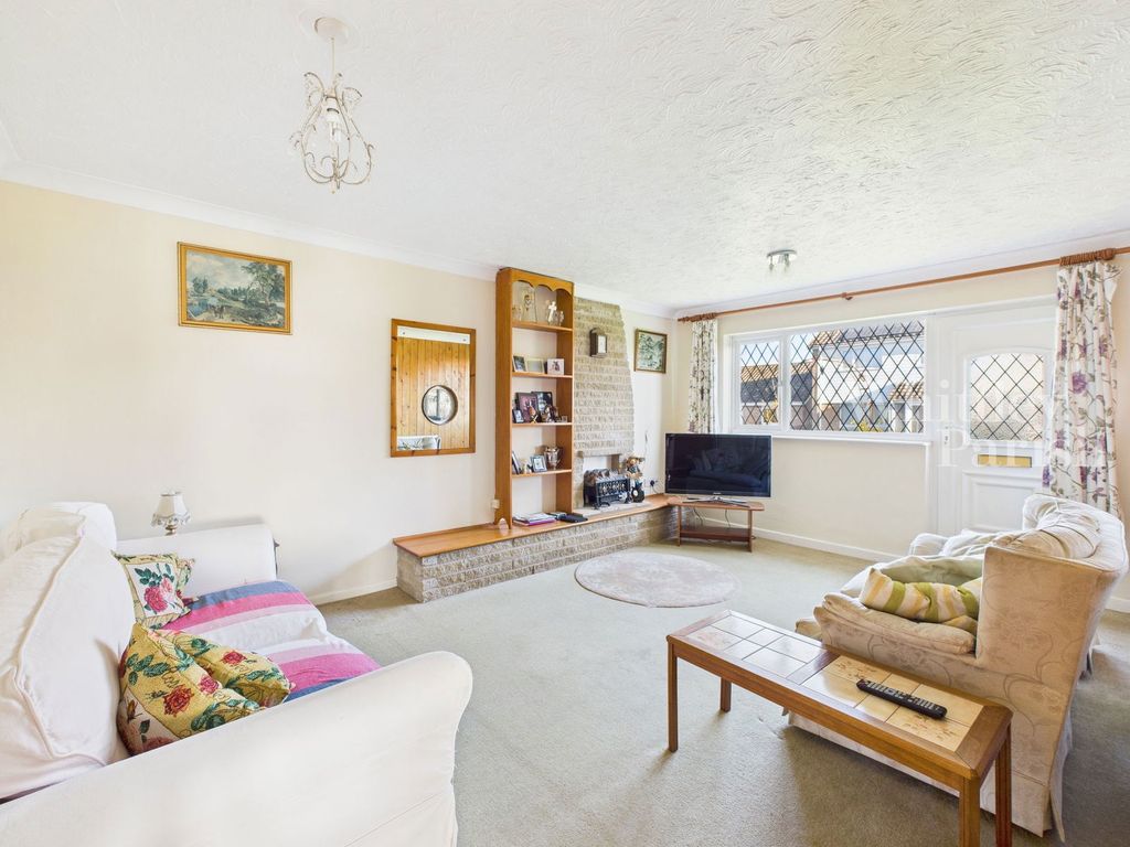 Property photo 3 of 14