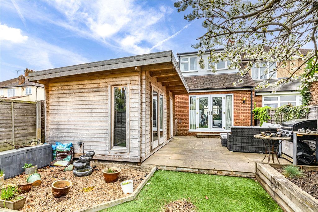 Property photo 2 of 17 Picture No. 36