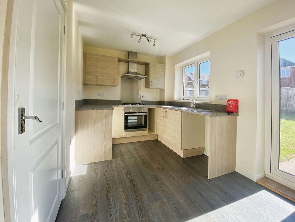 Property photo 1 of 6 Kitchen