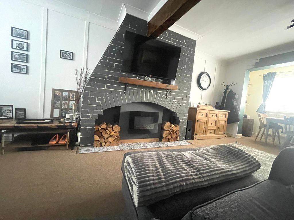 Property photo 3 of 19