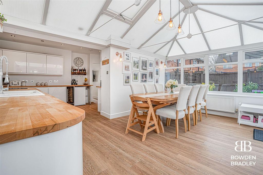 Property photo 2 of 20 Kitchen/Diner