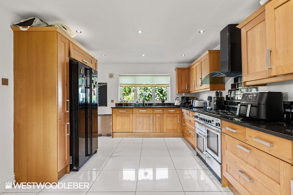 Property photo 3 of 32 Nurseryroad_15.Jpg