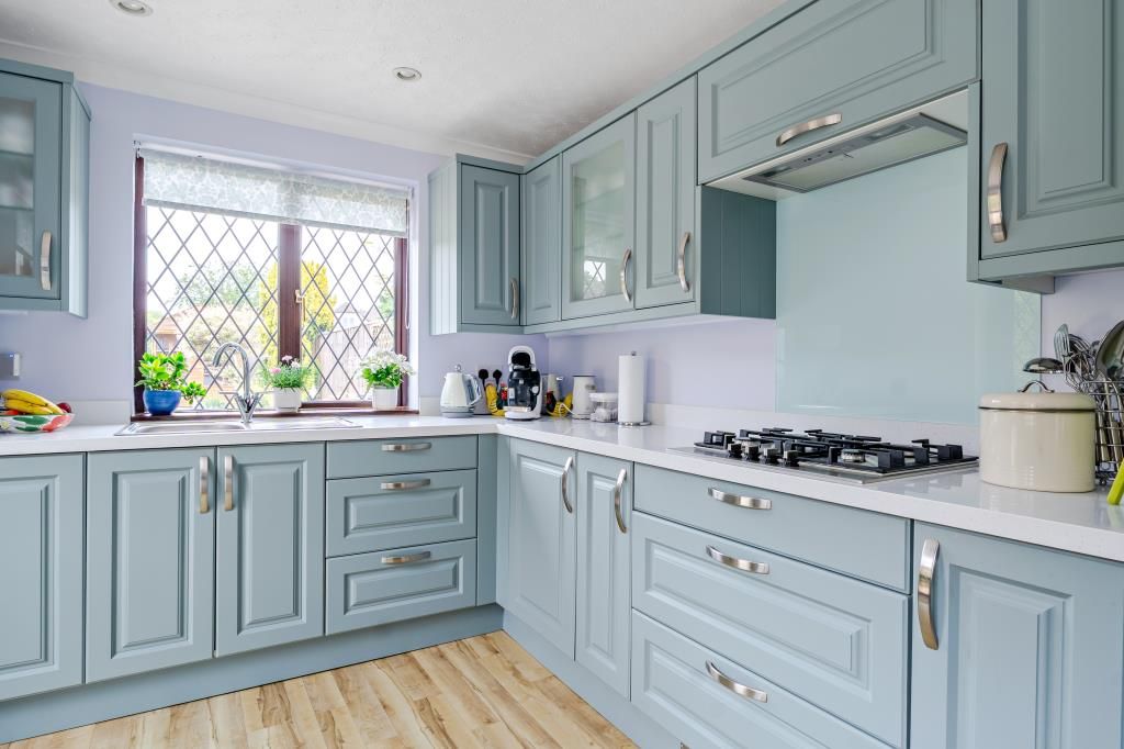 Property photo 2 of 21 Kitchen