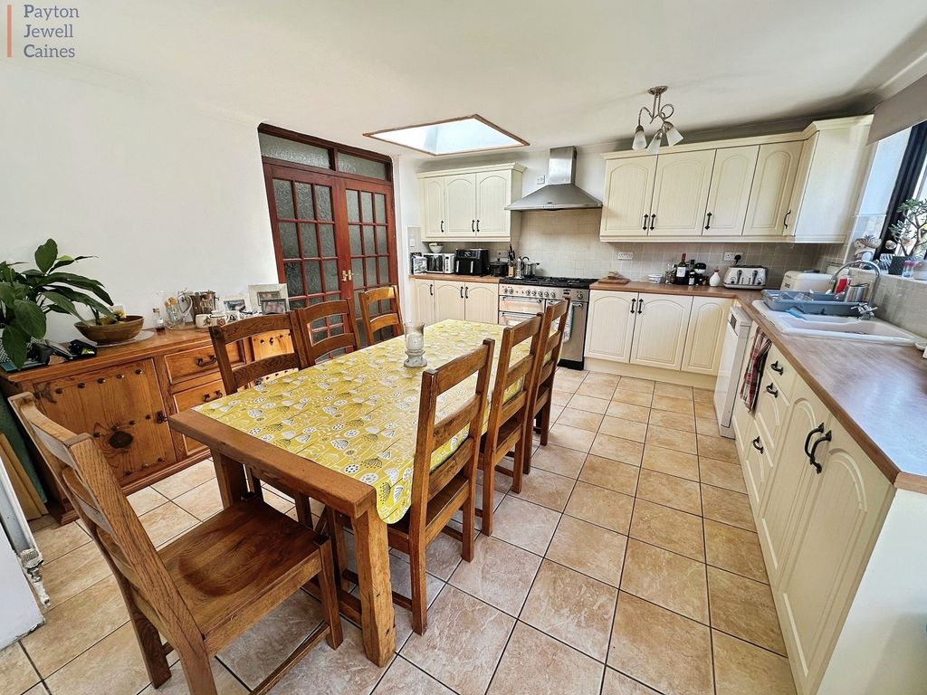 Property photo 3 of 18 Not Specified