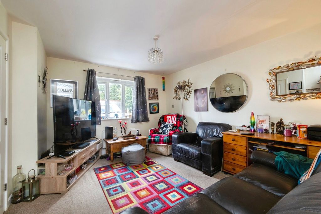Property photo 2 of 16 Photo