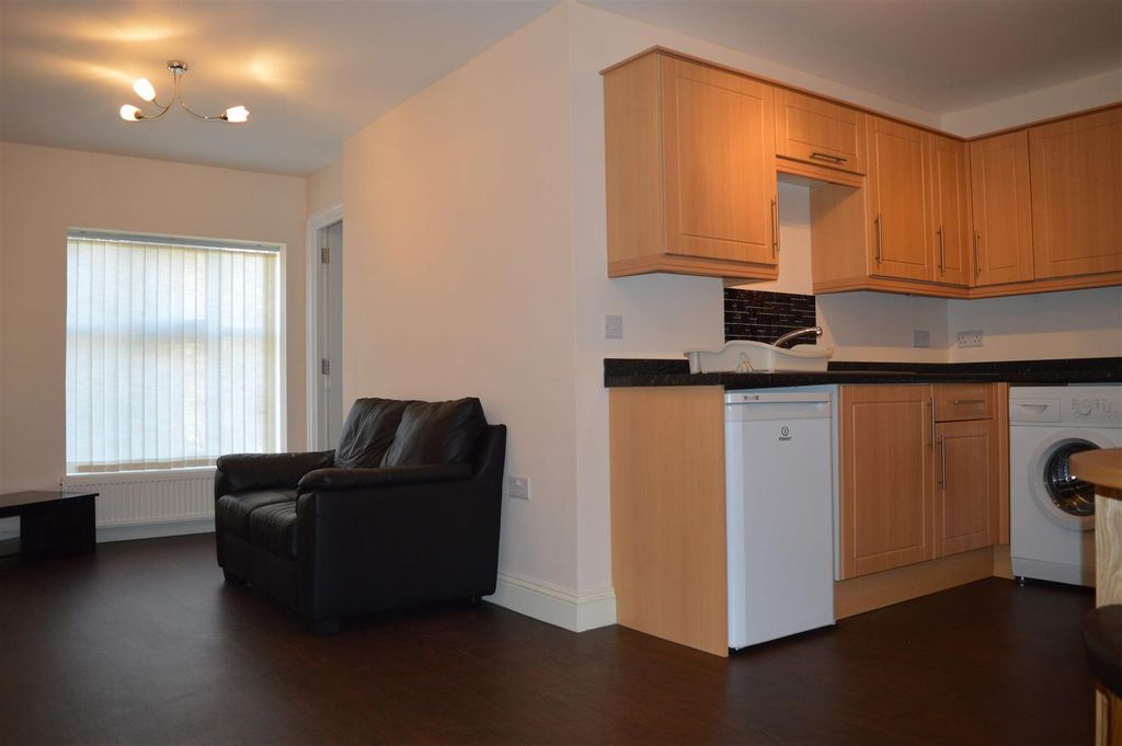 Property photo 2 of 6