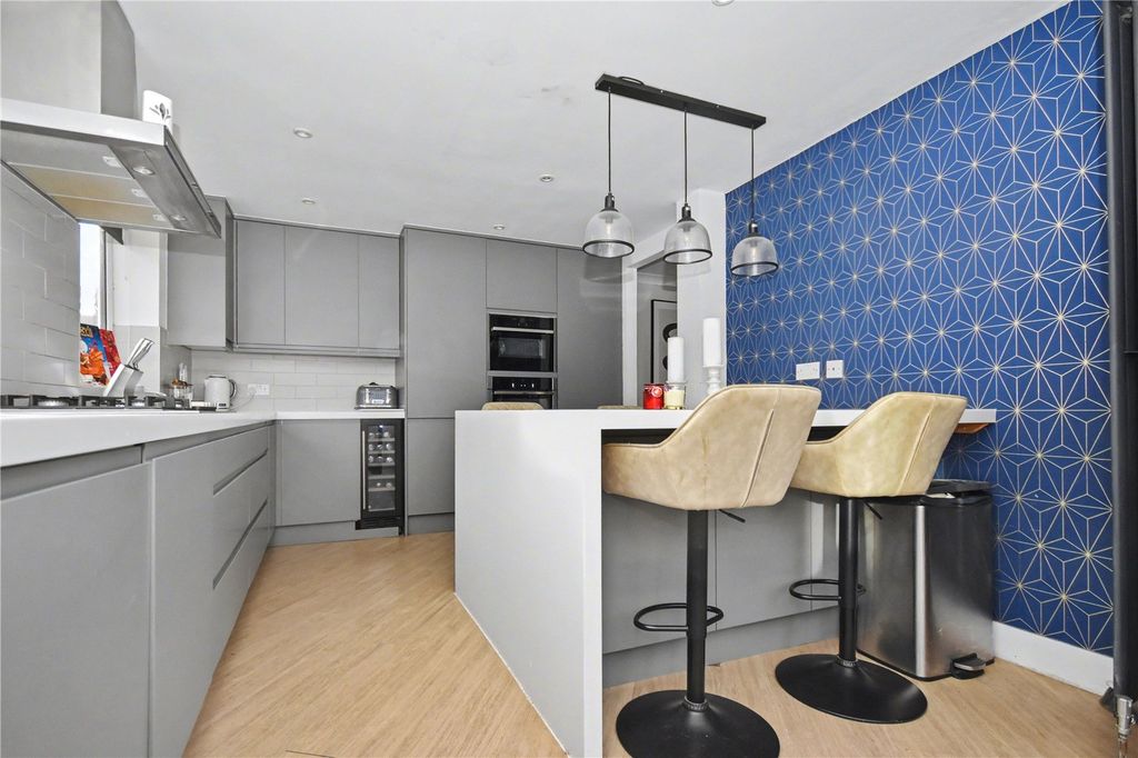 Property photo 3 of 15 Picture No. 10