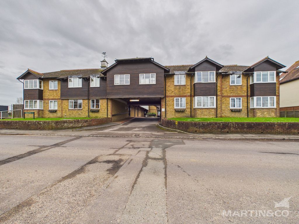 Property photo 1 of 14 Cam02456G0-Pr0201-Still014