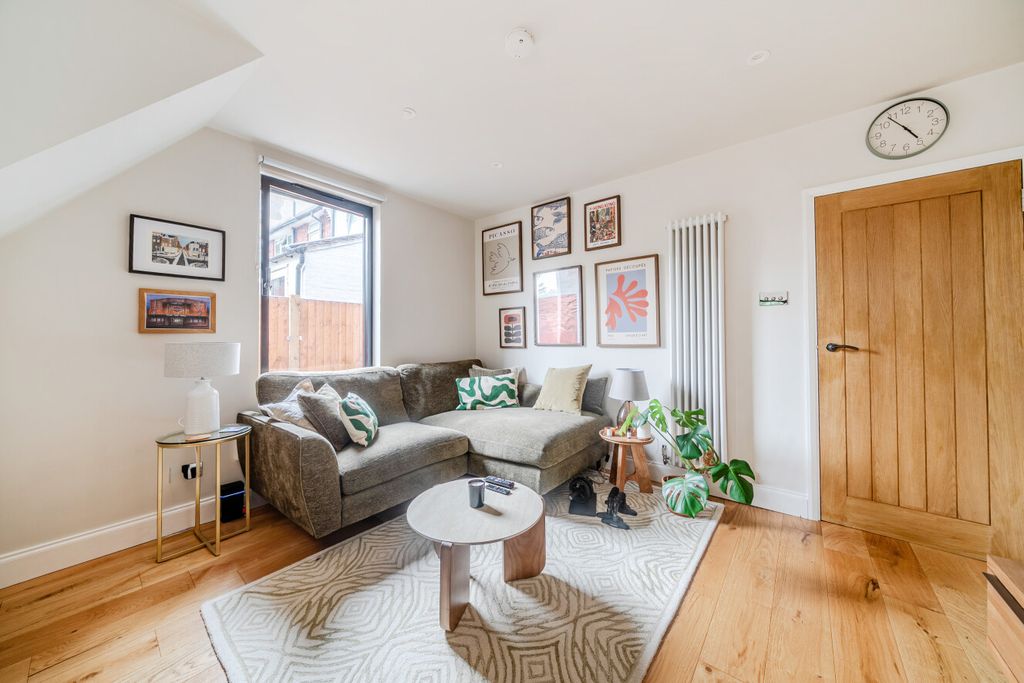 Property photo 3 of 12 1509855-12-6A8482...