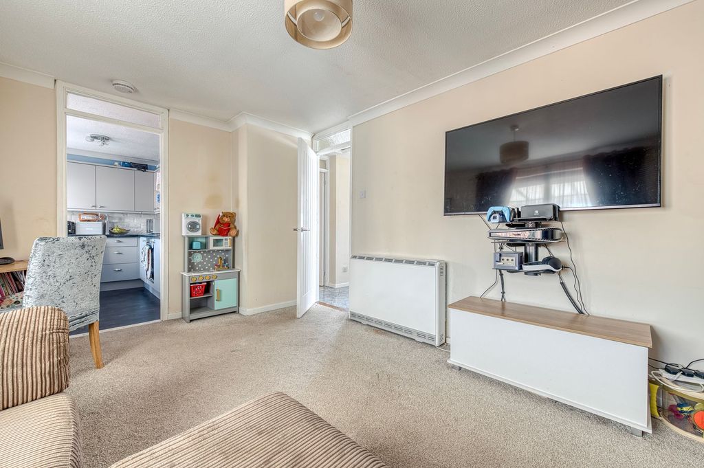 Property photo 3 of 17