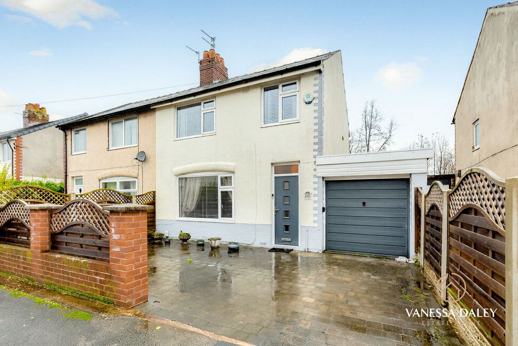 Property photo 1 of 27