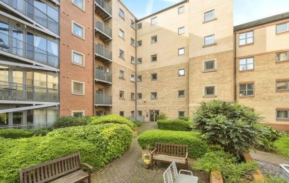 Property photo 1 of 12