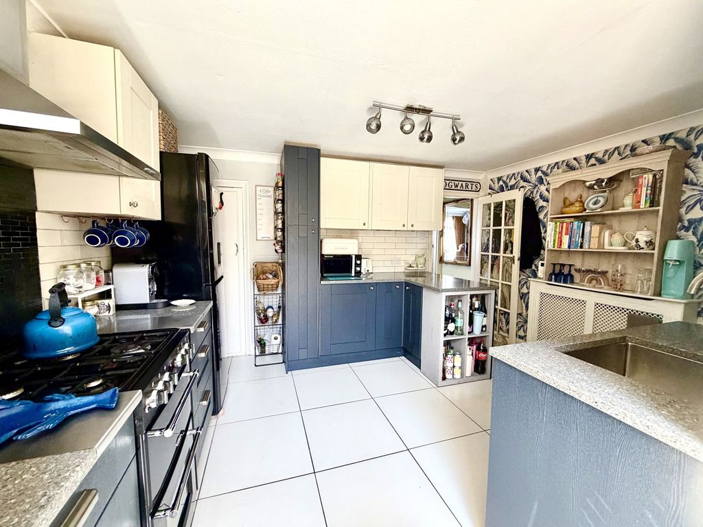 Property photo 3 of 9 Not Specified