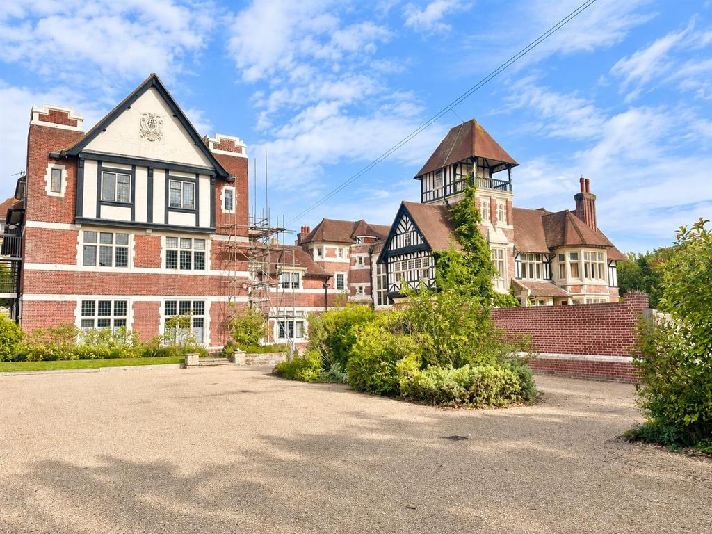 Property photo 1 of 23