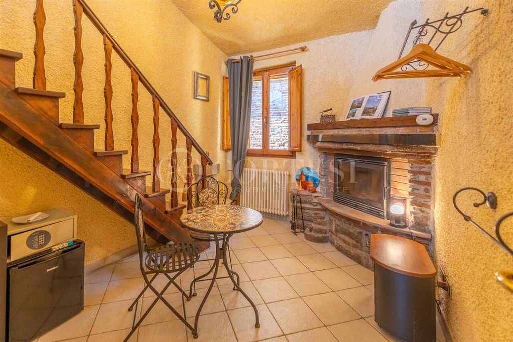 Property photo 1 of 37 Prestigious Sky-Bare In The Heart Of The Historic Center