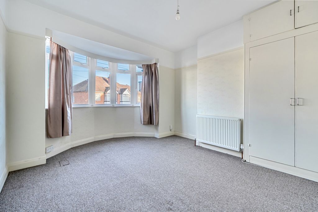 Property photo 3 of 23 1397062-3-695E793...