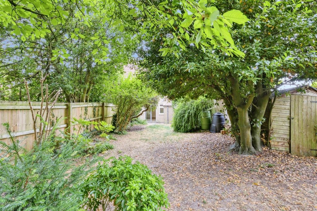Property photo 2 of 15