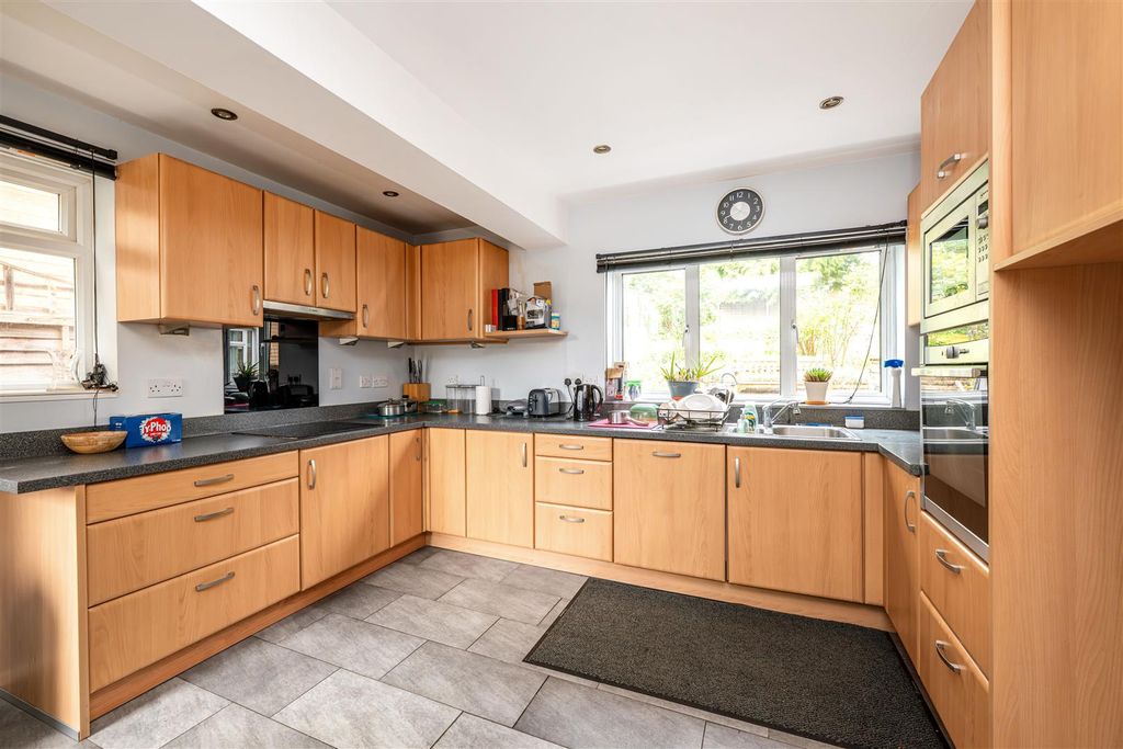 Property photo 2 of 12 Kitchen