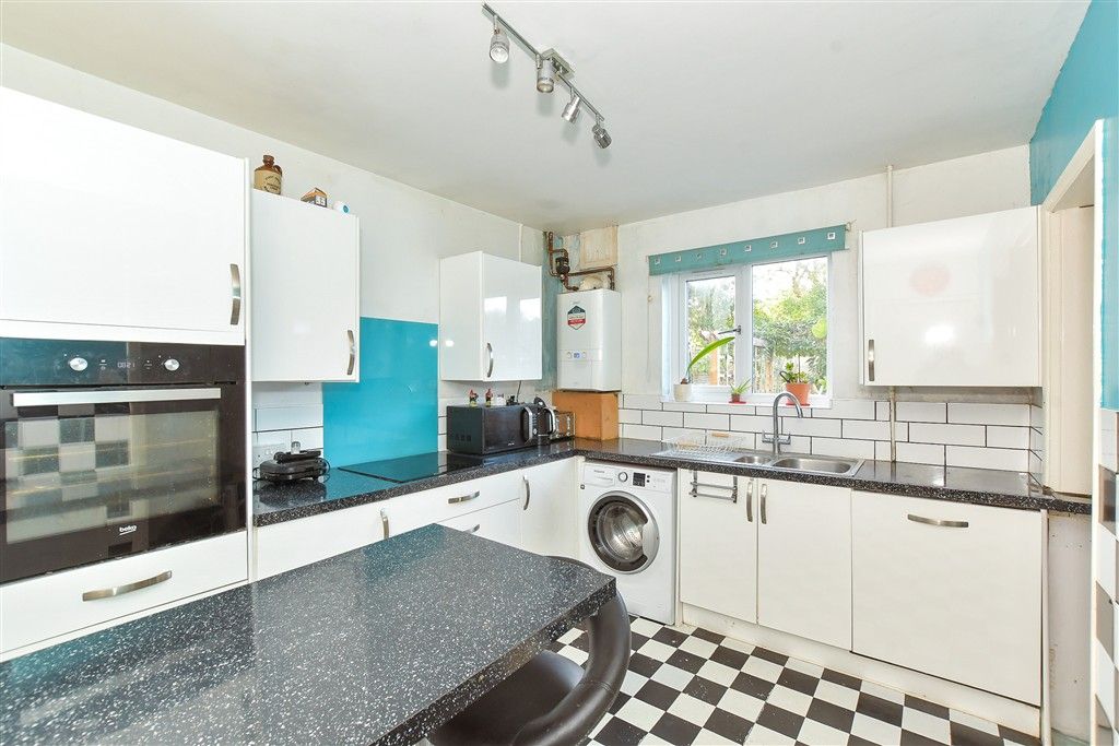 Property photo 3 of 15 Kitchen