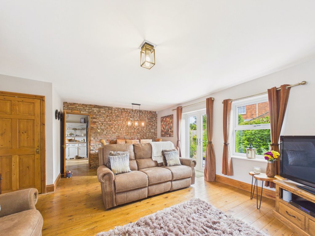 Property photo 3 of 17 5143592