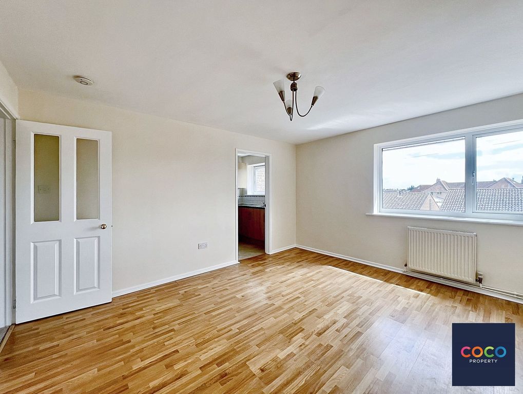 Property photo 2 of 12 Sitting Room