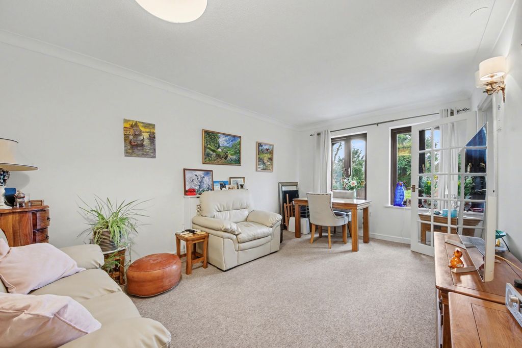 Property photo 3 of 9