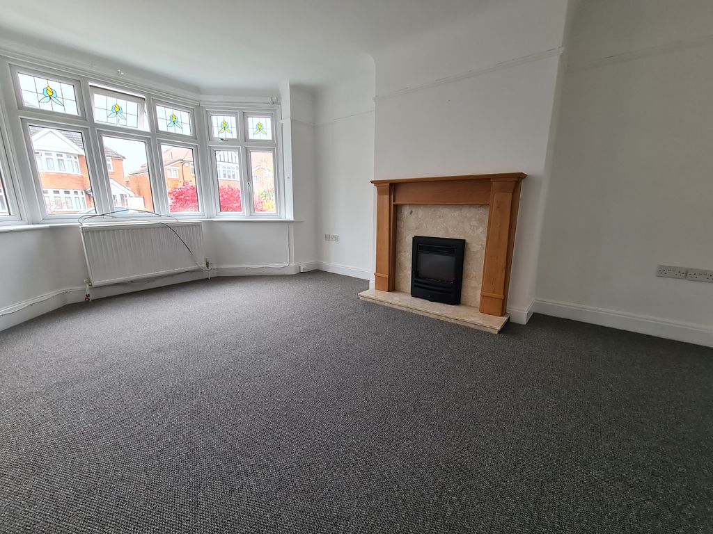 Property photo 3 of 19 Photo 03